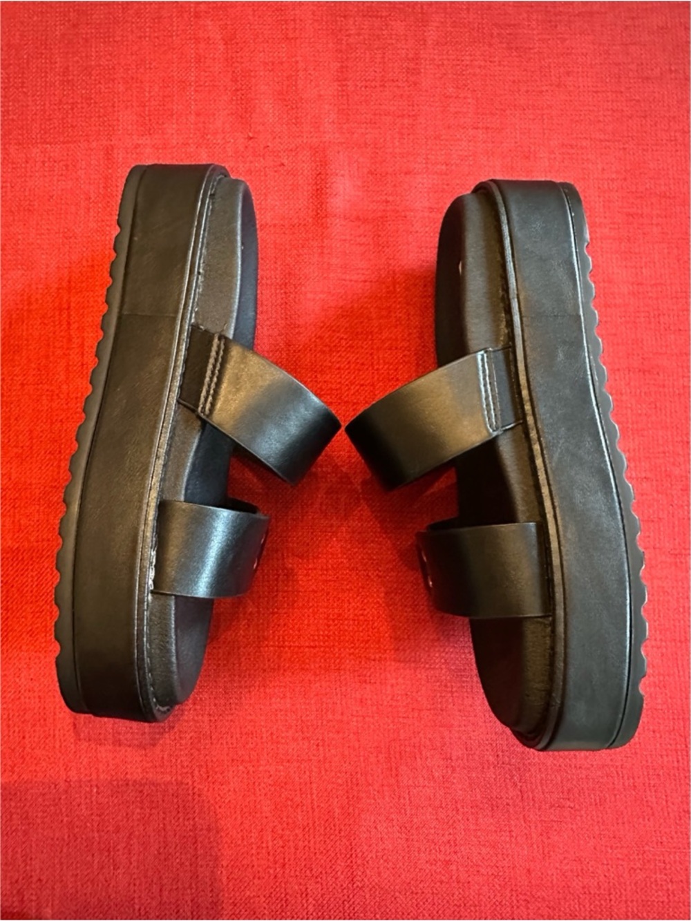 Steve Madden Black Slides with Gold Buckle Accents NWOB, 7 - Picture 4 of 9